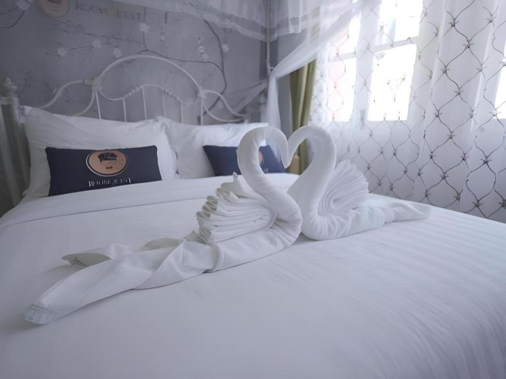2499 Heritage Chinatown Bangkok Hotel By Roomquest Exterior foto